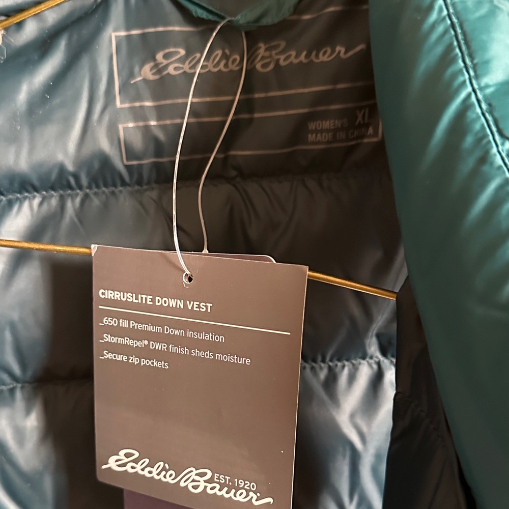 Eddie Bauer CirrusLite Down Vest in Teal - Picture 2 of 4